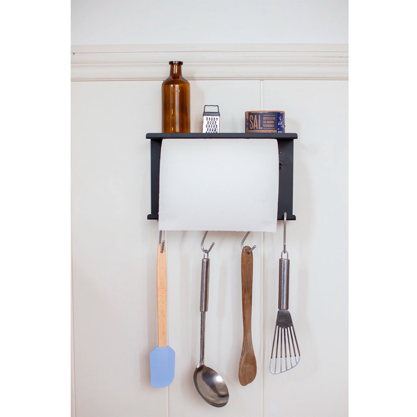 Wall roll holder to kitchen